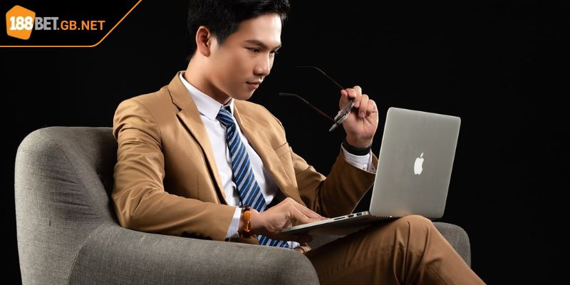 Ceo Dorik Phạm 2 CEO luôn phát triển bền vững lẫn mở rộng quy mô